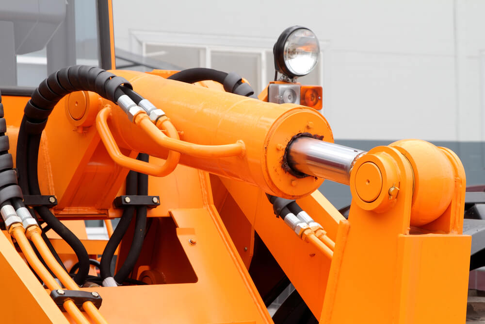 Objawy zużycia siłownika hydraulicznego – kiedy czas na&nbsp;regenerację?